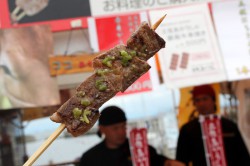 土佐あかうしの牛串鉄板焼き