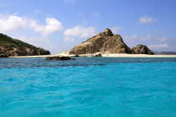 ボートから見る離れ島