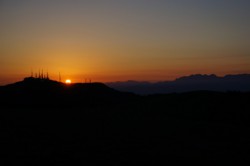 王が頭に沈む夕陽