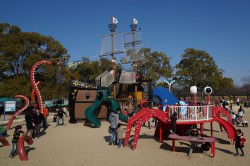 万博公園の遊具