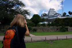 姫路城を撮るルーシー