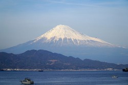 三保から見る富士山