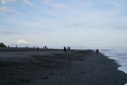 三保の松原から見る富士山