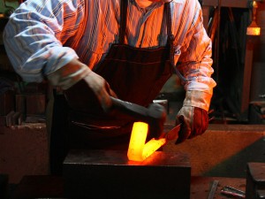 日野浦司の鍛地造り