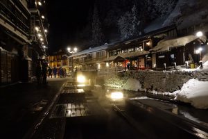 冬の銀山温泉夜景