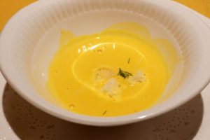 オーベルジュ　銀のテラスの夕食　スープ