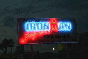アイアンマンのネオンサイン
